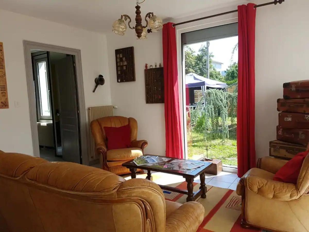 Maison Centre-Ville Calme Avec Jardin Lons-le-Saunier Kültér fotó