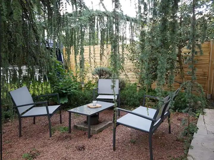Maison Centre-Ville Calme Avec Jardin Lons-le-Saunier Kültér fotó